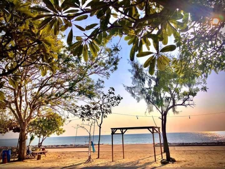 Pranmanee Beach Resort Сам-Рой-Йот Экстерьер фото